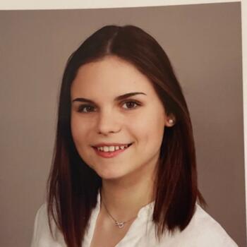 Babysitter in Mödling: Julie