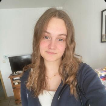 Babysitter in Beauvais: Manon