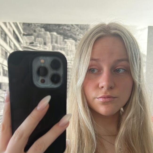 Babysitter in Nijkerk: Eline