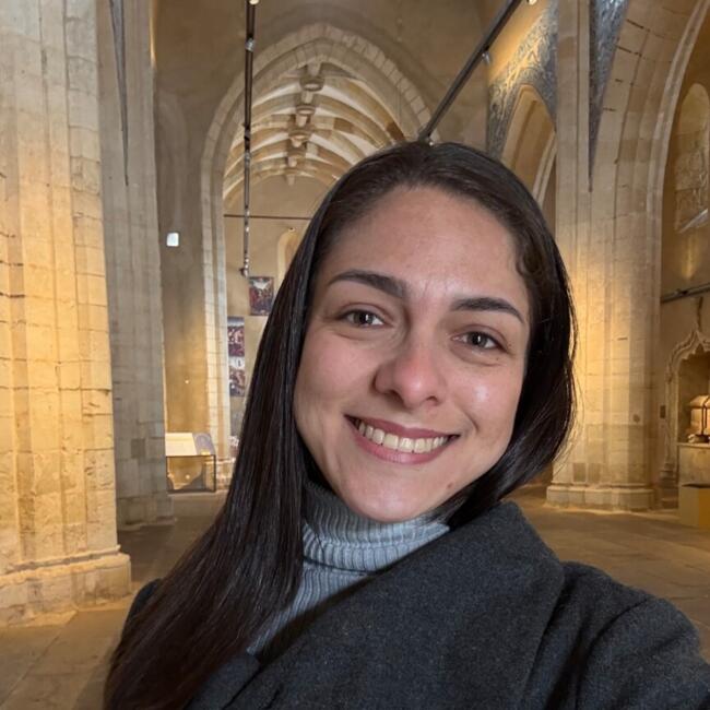 Babysitting job in Seixal: Aline