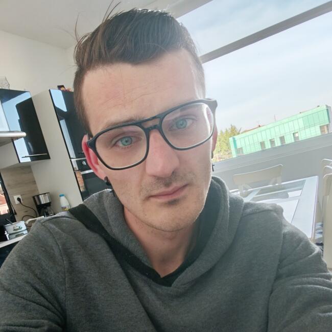 Babysitting job in Bully-les-Mines: Dylan