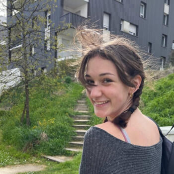 Babysitter in Carbon-Blanc: Charlyne