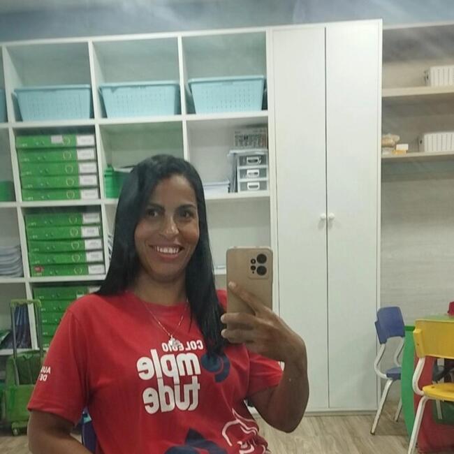 Babá em Recife: Dijeane