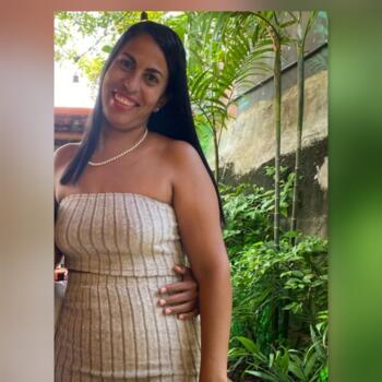 Babysitter Recife: Dijeane