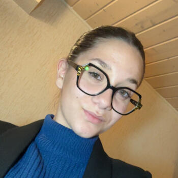 Babysitter in Rodez: Lola