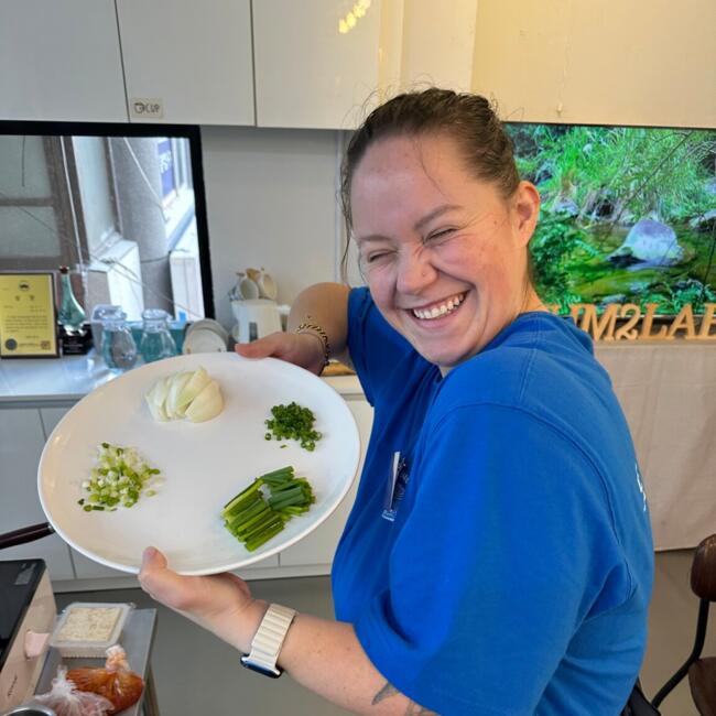 Babysitter in Seoul: Veronica