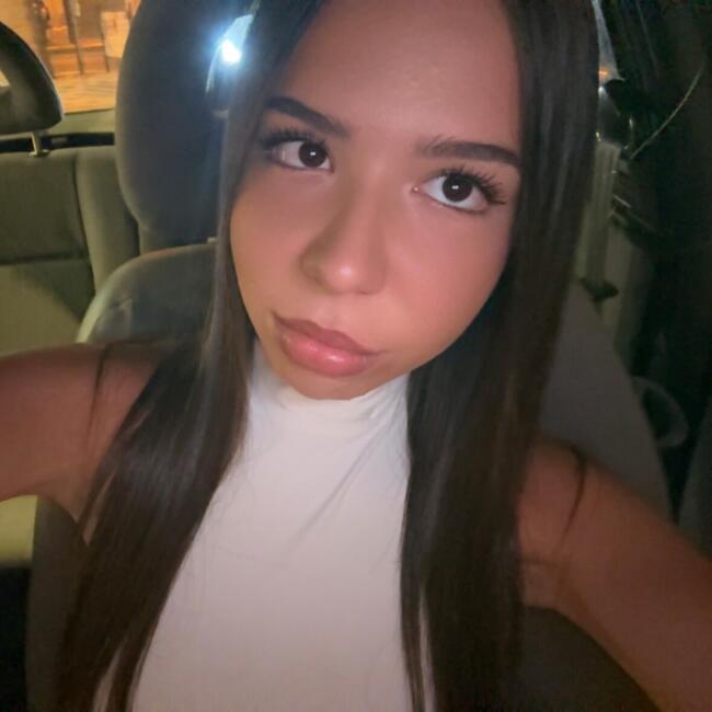 Babysitter in Andria: Angelica