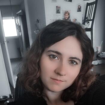 Babysitter in Lormont: Jennyfer