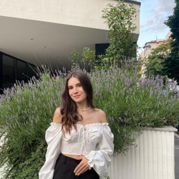 Bonă în București: Ana