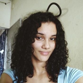 Babysitter in São Luís: Gleyciane
