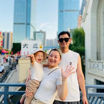 Babysitter Job in Düsseldorf: Babysitter Job Lijie