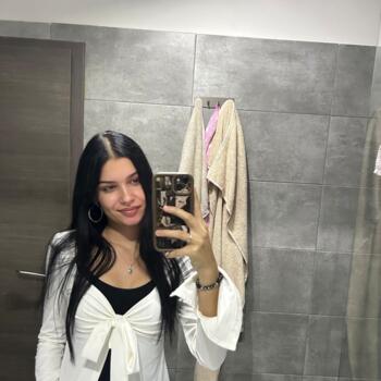 Babysitter in Rijeka: Nayla