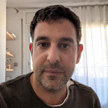 Trabajos de niñera en Barcelona: trabajo de canguro Saud