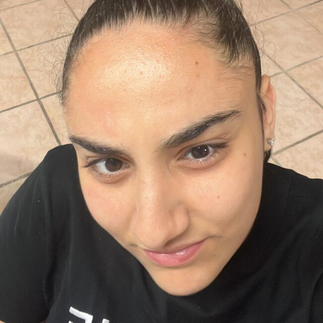 Babysitter in Marcellina: Iris