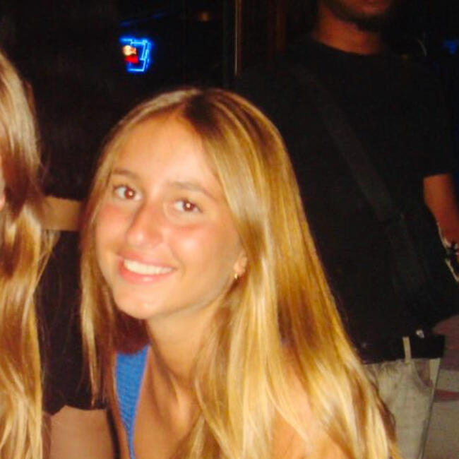 Babysitter em Cascais: Mariana