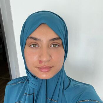 Babysitter in Marseille: Iptissaime