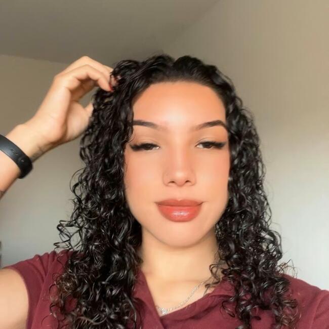 Babysitter in São José dos Campos: Caroline