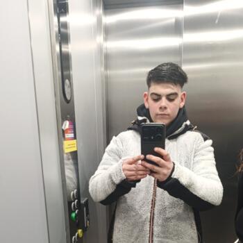 Babysitter in Angers: Sarah