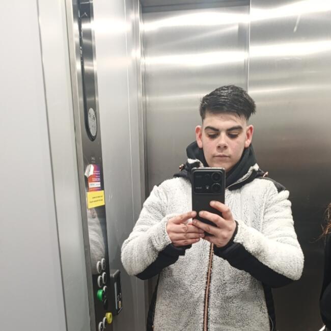 Babysitter in Angers: Sarah