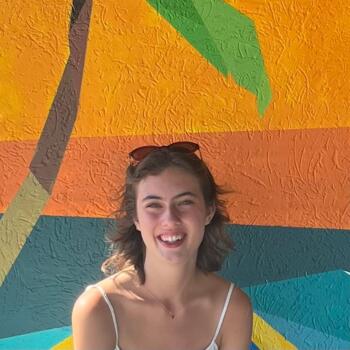 Babysitter in Silverdale: Eloise