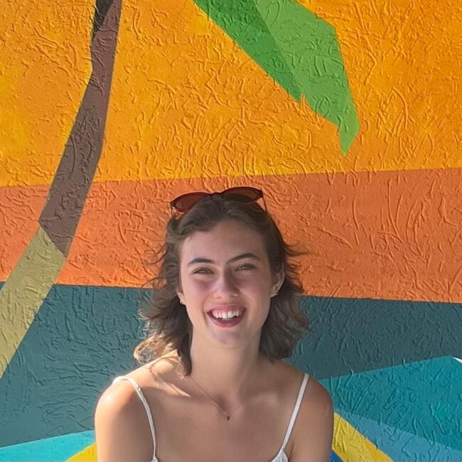 Babysitter in Silverdale: Eloise