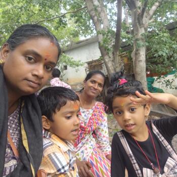 बंगलौर में childminder की नौकरी: बेबीसिटिंग से जुड़े काम Raji