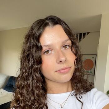 Babysitter in Carquefou: Lilly