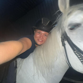Babysitter in Bredene: Imani