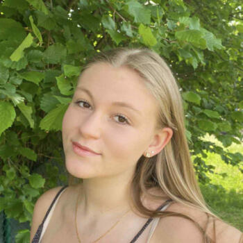 Babysitter in Houthalen-Helchteren: Elina