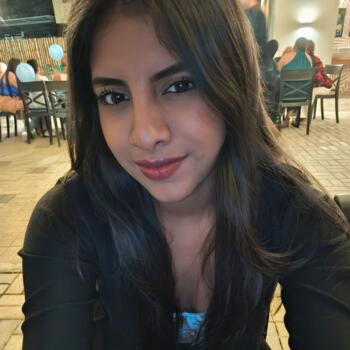 Nanny in Borough of Queens: Dayanna