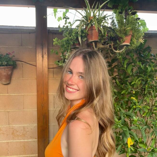 Babysitter in Brussels: Sonia