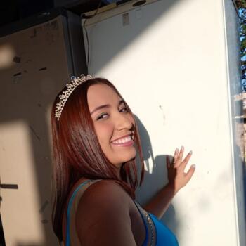 Babysitter in Itaguaí: Suellen Dessaune