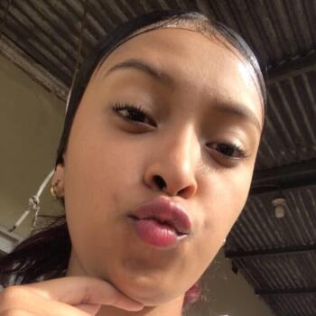 Babysitter Panama City: Dianelys