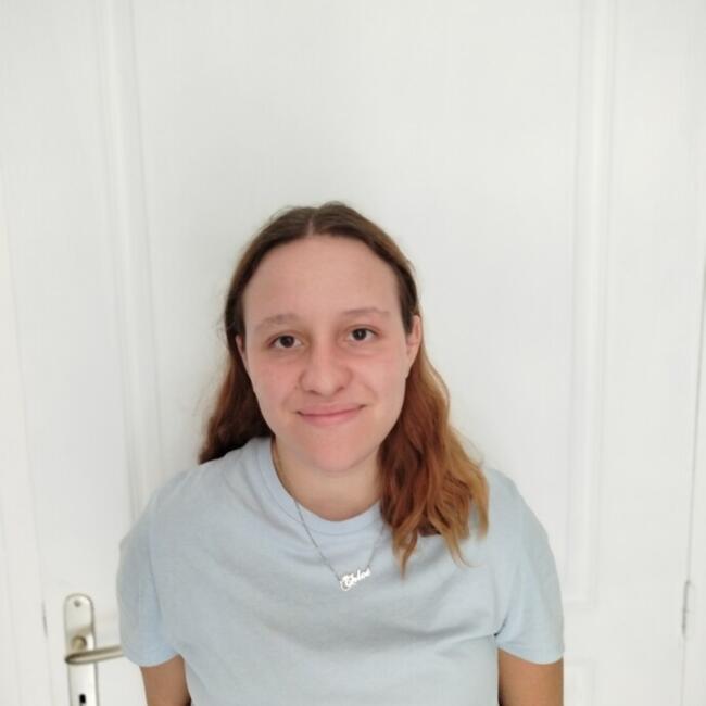 Babysitter in Verdun-sur-Garonne: Chloe