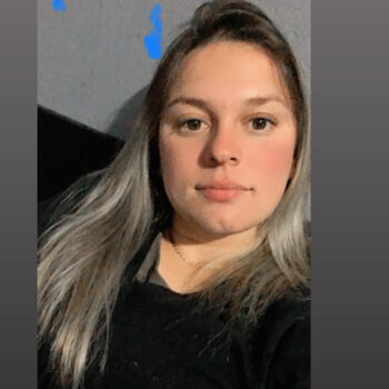 Babysitter in Pelotas: Amanda