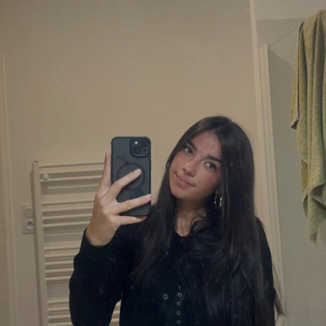 Babysitter in Angoulins: Lena