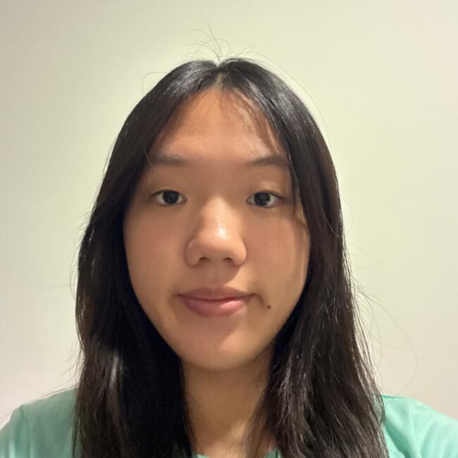 Babysitter in Singapore: Cheryl