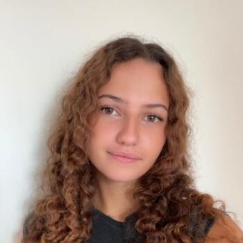 Baby-sitter Saint-Médard-en-Jalles: Laïna