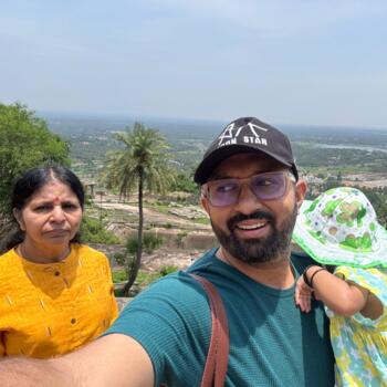 माता-पिता बंगलौर: Ashok