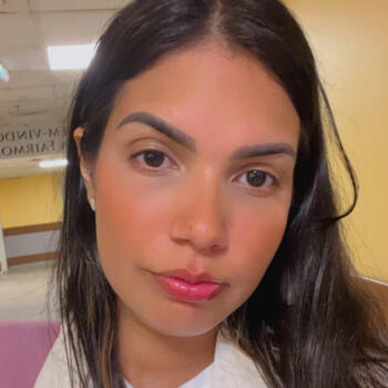 Babysitter Rio de Janeiro: Thays