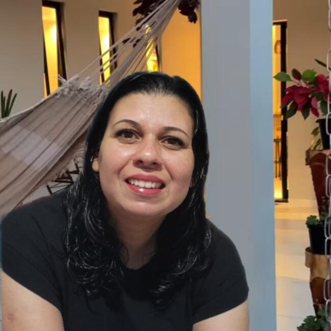 Babá em Cotia: Mariana