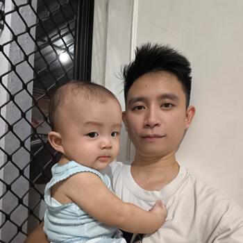 Babysitting job in Surabaya: babysitting job Andre