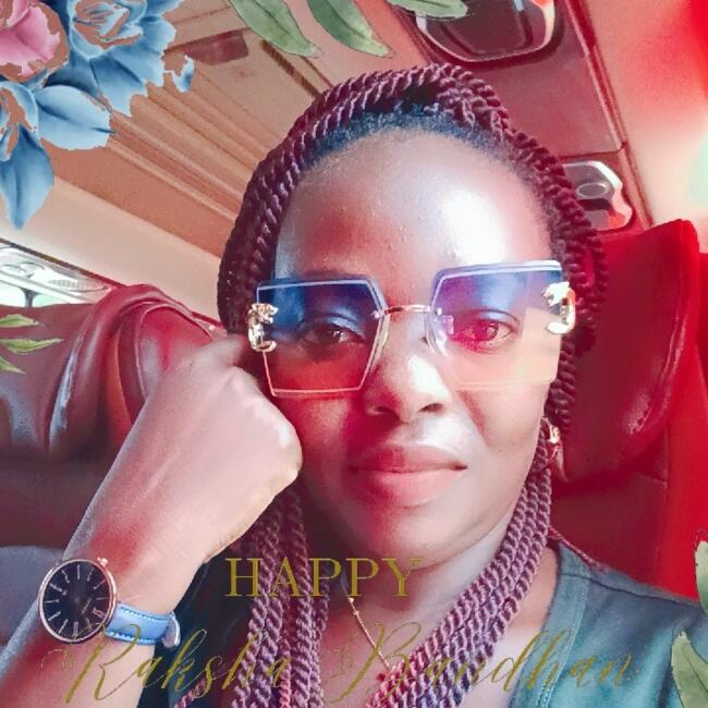 Babysitter in Abidjan: ADELAIDE