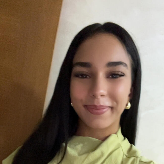 Babysitter in Noisy-le-Grand: Malak