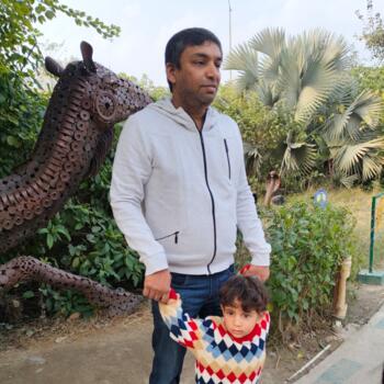 Babysitting job in Noida: babysitting job Ashish