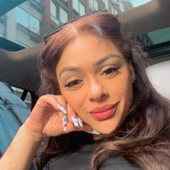 Babysitter in The Bronx: Arabely