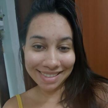 Babysitter in São Luís: Adriane