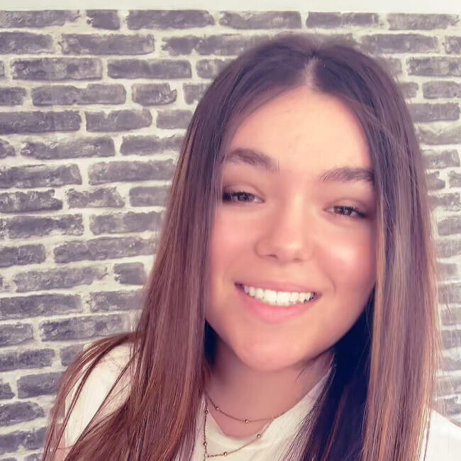 Babysitter in Le Boupère: Anais