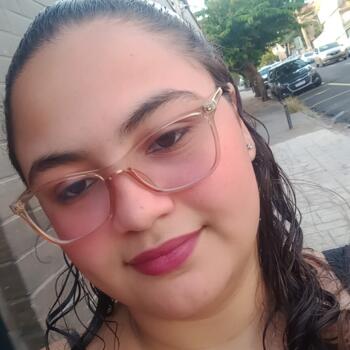 Babysitter in São José do Rio Preto: Maria