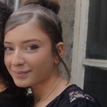 Babysitter in Paris: Lana